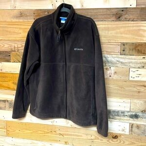 Columbia size XL brown fleece jacket with zip up pockets
